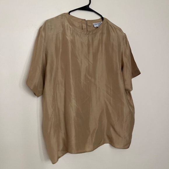 Vintage 100% Silk Gold T-Shirt Blouse size XL - Picture 2 of 8